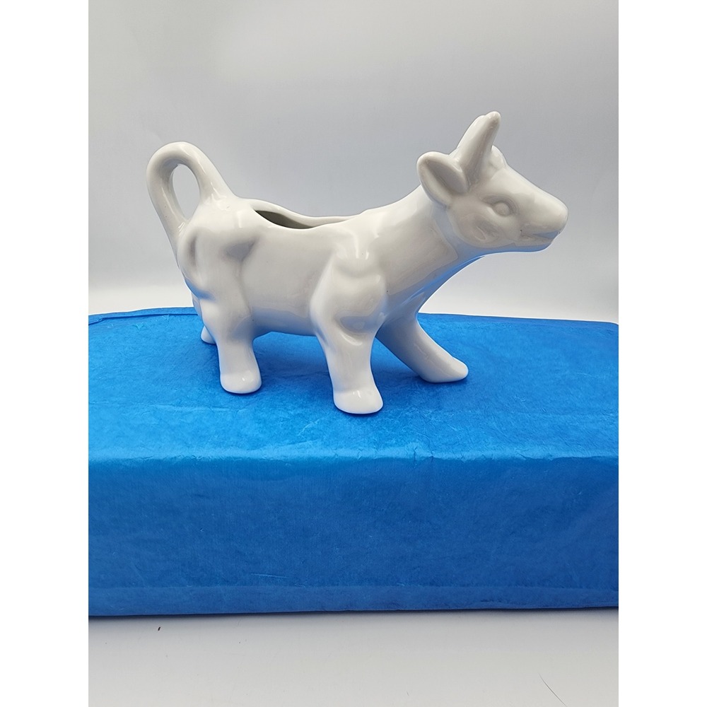 Pier 1 Imports White Porcelain Cow‎ Creamer Farmhouse Pitcher Glossy Finish